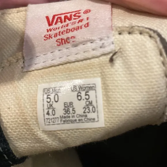 VANZ Sk8-Hi Top Shoes NWOT