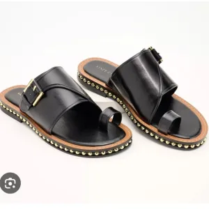 Vince Camuto Cooliann black leather sandals
