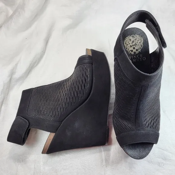 Vince Camuto Kyrene Black Leather SANDALS Womens Size 6.5M Wedge Heels Platform
