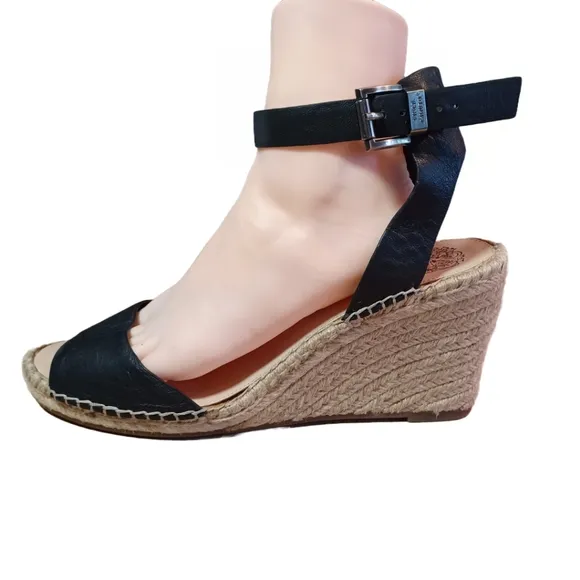 VINCE CAMUTO  WEDGE SANDALS SIZE 10