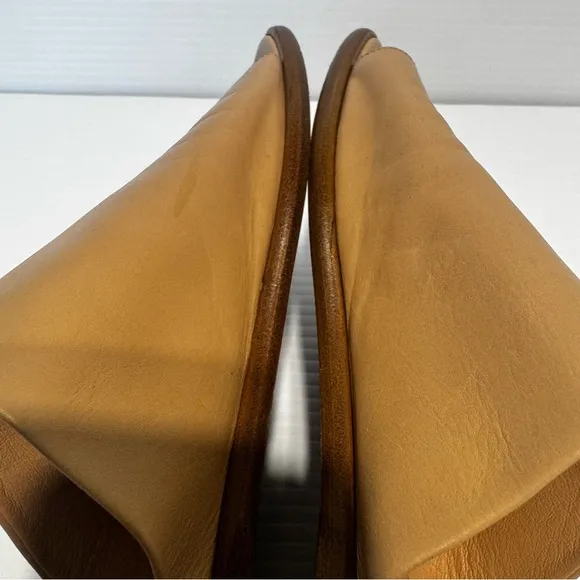 Vince Edris Tan Leather Sandals Size 8