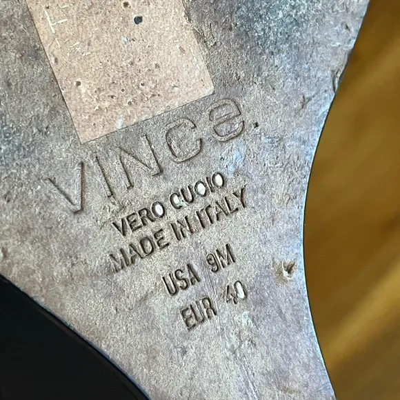 VInce Kaya leather cut out accent sandals, USED
