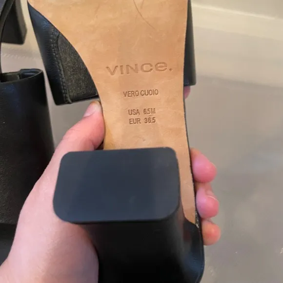 Vince Square toe mule sandals in black leather size 6.5/7 NWT
