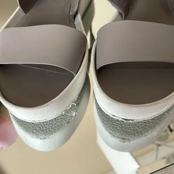 VINCE Tan Summer Sandals
