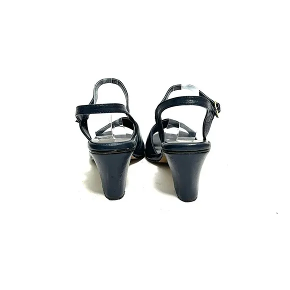 Vintage 1970s navy blue vegan leather open toe heeled sandals