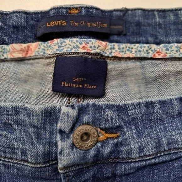 Vintage 547 Levis Jeans Womens 16 Premium Flare Medium Wash Denim