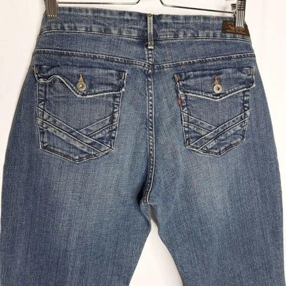 Vintage 547 Levis Jeans Womens 16 Premium Flare Medium Wash Denim