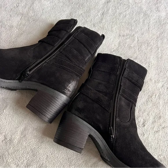 Vintage Foundry Co. Charmaine Burnished Suede Leather Buckle Moto Booties Black