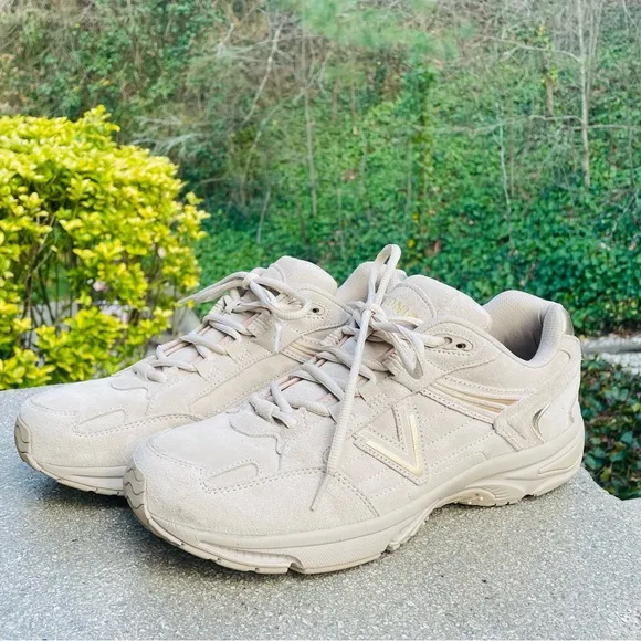 Vionic 23Walk 2.0 Men's Sneaker US 13 Suede Beige Walking Shoes Luxury EUC RARE
