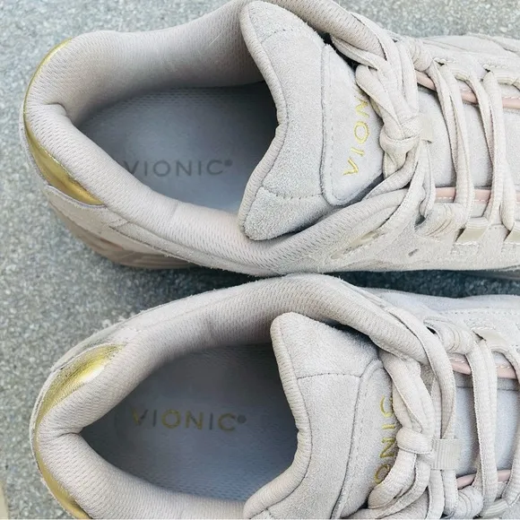 Vionic 23Walk 2.0 Men's Sneaker US 13 Suede Beige Walking Shoes Luxury EUC RARE