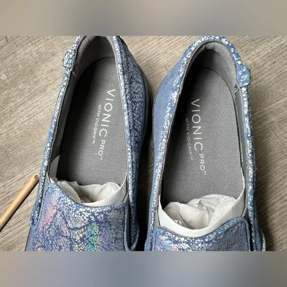 Vionic Avery Women's Metallic Blue Shoes Leather‎ Slip On Flat Sneakers size 7.5