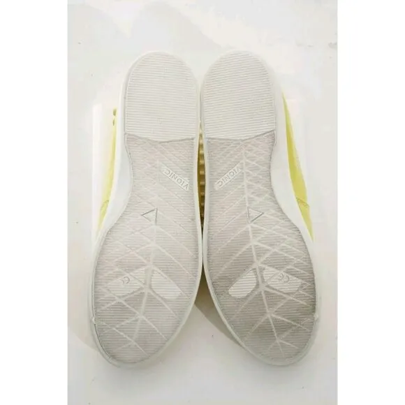 Vionic Beach Slip On Sneakers Women's Sz 10 Shoes