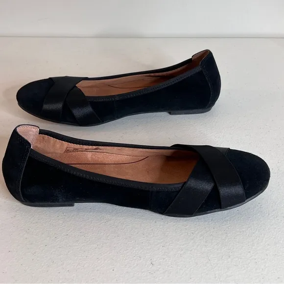 Vionic Black Suede Spark Maria Ballet Flat Shoes Orthotic Insole Womens Size 8.5