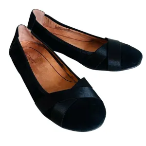 Vionic Black Suede Spark Maria Ballet Flat Shoes Orthotic Insole Womens Size 8.5