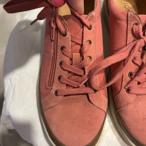 Vionic Coral Pink Suede &amp; Canvas Sneakers w/ Zip Detail - Women’s Size 10