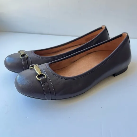 Vionic DELANIE FLAT ballet shoes in chocolate size 11