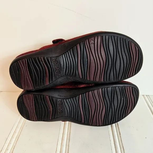 Vionic Mules Womens Size 7 Joan Burgundy Merlot  Suede Slip-On Shoes