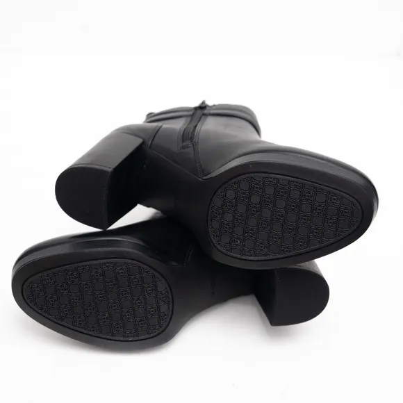 Vionic | New! Black Women's Nalla Leather Boots. Size 7