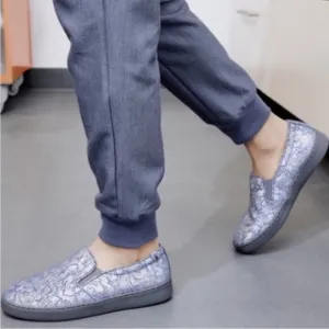 Vionic Pro Avery Slip on Shoes Sneakers Metallic Blue Iridescent Crackle