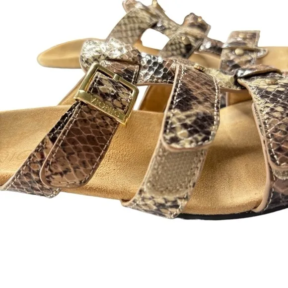 Vionic Radia Sandals Shoes Womens Size 8 Adjustable Beige Snake Strappy Orthotic