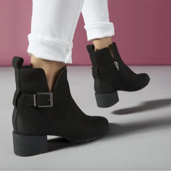 VIONIC | Sienna Waterproof Nubuck Leather Moto Boots in Black | 7.5