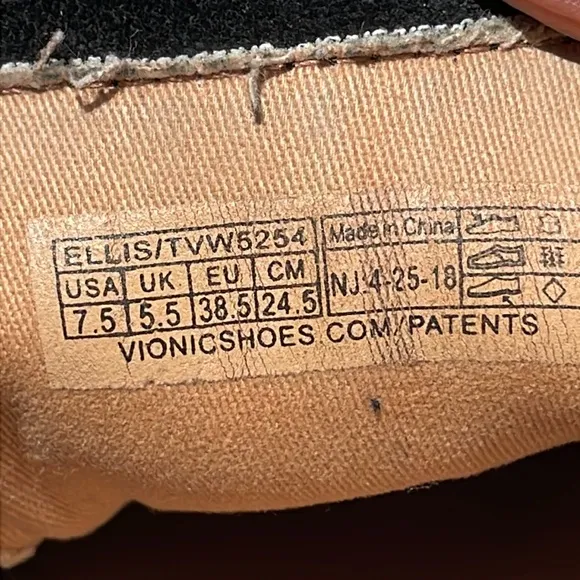 Vionic Splendid Ellis Women's Supportive Shoes Black Gold Accents Size 7.5