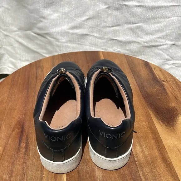 Vionic Splendid Ellis Women's Supportive Shoes Black Gold Accents Size 7.5