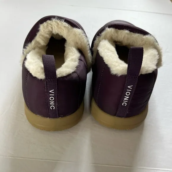 Vionic Tranquil Faux Fur Orthotic Slipper Shoes Size 8 Purple