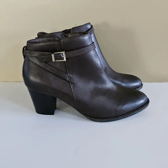 Vionic Upton Leather Ankle Boots with Orthotic Arch Support Java Size 10