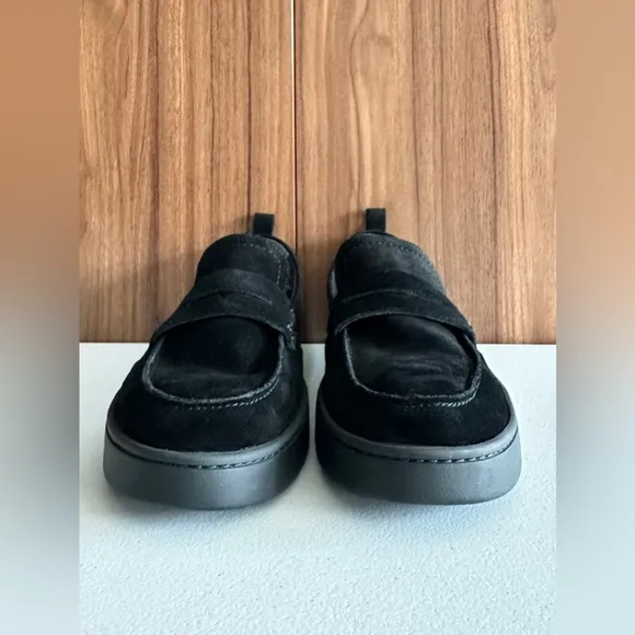 Vionic Uptown Loafer - black suede Size 11