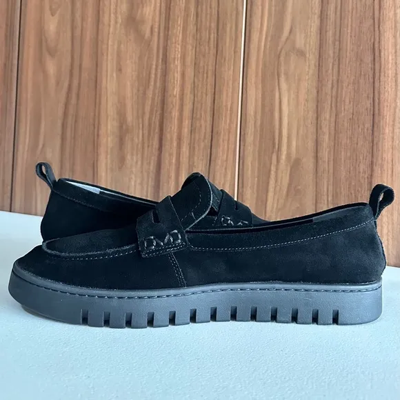 Vionic Uptown Loafer - black suede Size 11