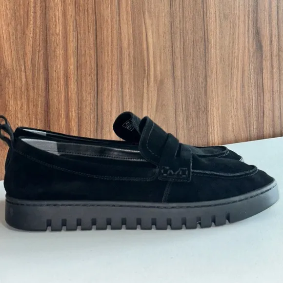 Vionic Uptown Loafer - black suede Size 11