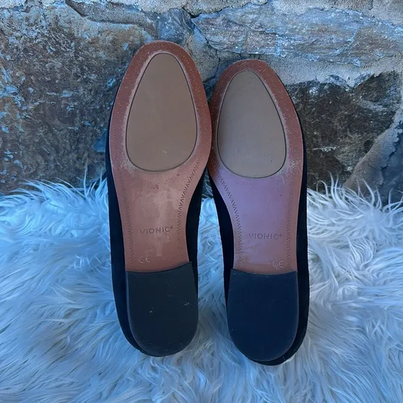 Vionic 'Willa' Suede Slip On Loafer Shoes in Black Size 9.5