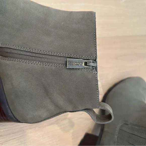 Vionic Wilma Women's Heeled Ankle Boot Size 10 Green Waterproof Rain Outdoors
