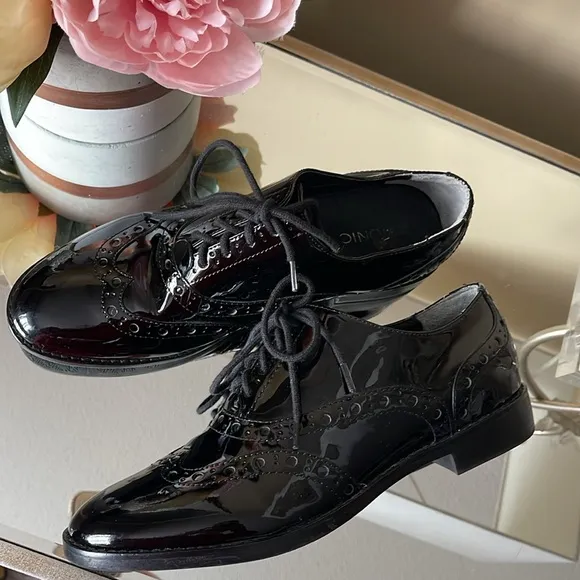 VIONIC WISE HADLEY ORTHOTIC BLACK PATENT LEATHER BROGUE OXFORD