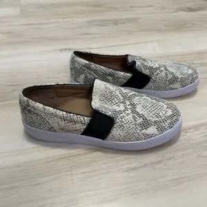 Vionic Women 9 Demetra Snake Skin Pattern Slip On Shoes
