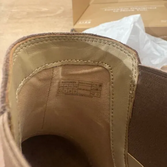 Vionic Women's Evergreen Booties Beige Nubuck Leather Size 8.5M NWB