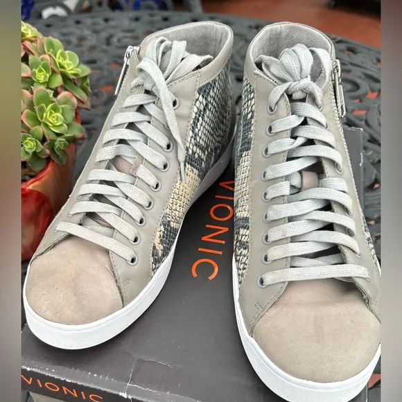 🔸Vionic Womens Gray &amp; Tan  Splendid Torri High-Top Sneaker Orthaheel Technology