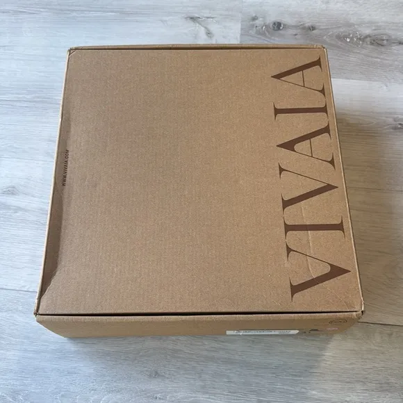 VIVAIA Almond-Toe Running Heel Boots (Amanda) Chocolate Size 9.5 Nwt in Box