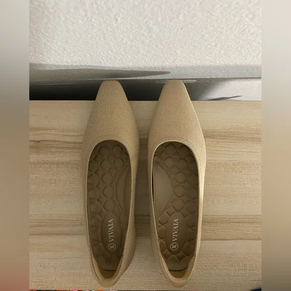 Vivaia Minnie Pro Small Square Toe Heels Almond 38.5 / US 7.5