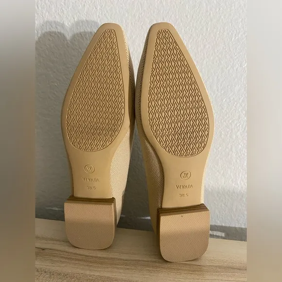 Vivaia Minnie Pro Small Square Toe Heels Almond 38.5 / US 7.5