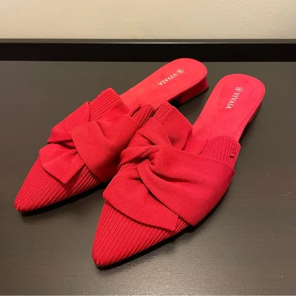 VIVAIA Yaffa Pointed Toe Knot Sandals in Ruby Red