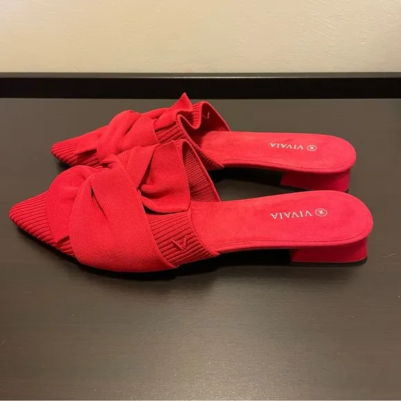 VIVAIA Yaffa Pointed Toe Knot Sandals in Ruby Red