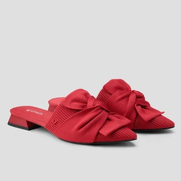 VIVAIA Yaffa Pointed Toe Knot Sandals in Ruby Red