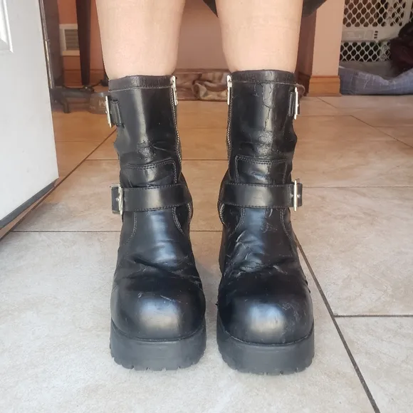vtg 90s goth punk buckle lug sole platform combat boots black faux leather 9