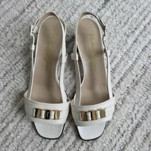 VTG Salvatore Ferragamo Slingback Cream White Sandals