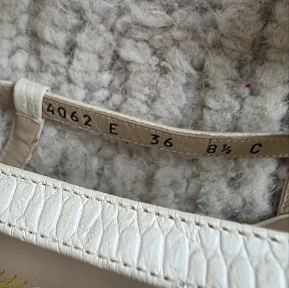 VTG Salvatore Ferragamo Slingback Cream White Sandals