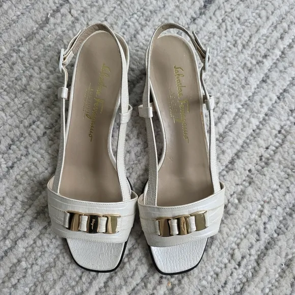VTG Salvatore Ferragamo Slingback Cream White Sandals