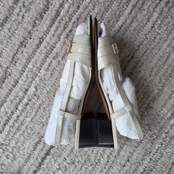 VTG Salvatore Ferragamo Slingback Cream White Sandals