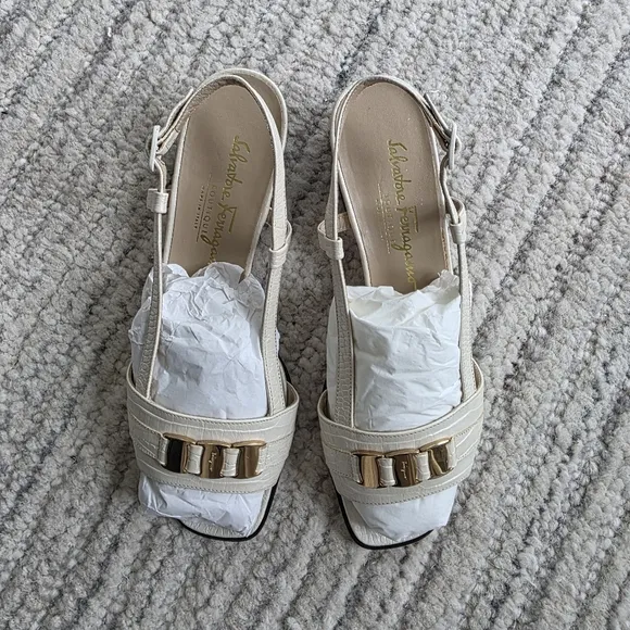 VTG Salvatore Ferragamo Slingback Cream White Sandals